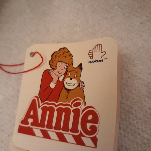 Great  NWT orphan Annie mug - Picture 4 of 9